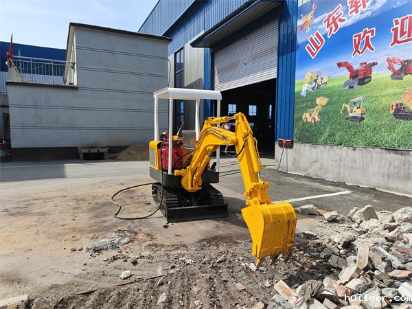 液压挖掘机