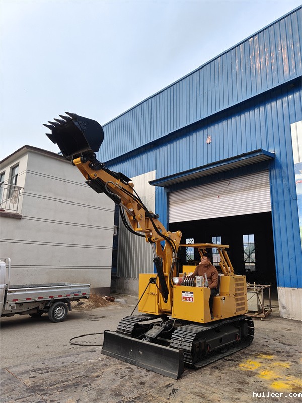 液压挖掘机