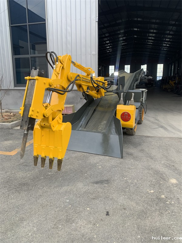 轮式皮带式挖掘式装载机